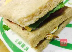 Illustration of how to make a sandwich 6