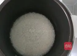 Illustration of how to make goose egg fried rice 1