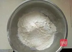 Illustration of how to make hot noodle cakes 1