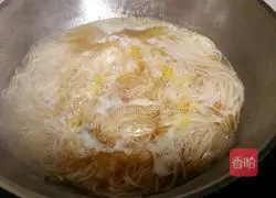 Illustration of how to make spinach soup noodles 9