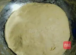 Illustration of how to make star white steamed buns 4