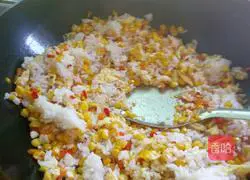 Egg Illustration of how to make fried rice 9