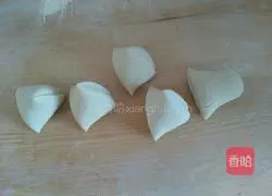 Illustration of how to make Lianghe noodles and donkey meat stuffed buns 17