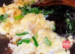 Illustration of how to make fried rice with bean sprouts and bean paste 4