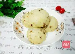 Illustration of how to make red date and corn buns 16