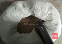 Illustration of how to make fennel and egg stuffed buns 7