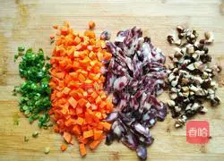 Illustration of how to make sausage braised rice 2