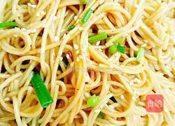 Illustration of how to make fermented bean curd noodles 11