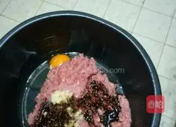 Illustration of how to make cabbage dumpling stuffing 4