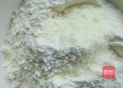 Illustration of making brown sugar walnut filling buns and honey bean filling buns 3