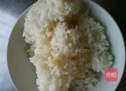 Illustration of how to make carrot and cabbage fried rice 2