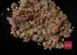 Illustration of how to make pickled vegetable fried rice 2