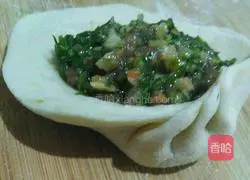 Round buns...Illustration of how to make fennel meat filling 15