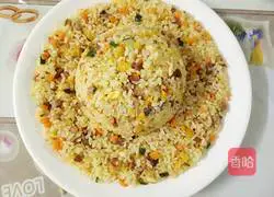 Illustration of how to make small straw egg fried rice 10