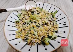 Illustration of how to make sauerkraut fried rice 10