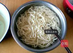 Illustration of how to make four-color fried noodles 6