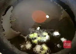 Nanyang Pineapple Boat Fried Rice Recipe Illustration 6