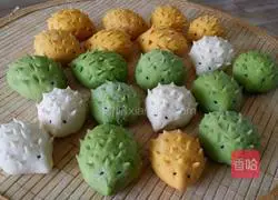 Illustration of how to make rainbow pattern steamed buns 12