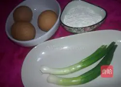 Illustration of how to make egg and green onion cake 1