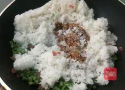 Cowpea bacon soy sauce fried rice Practice illustration 6