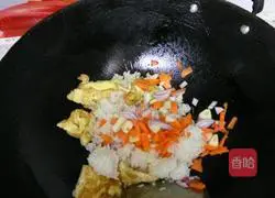 Egg Fried Rice Recipe Illustration 7