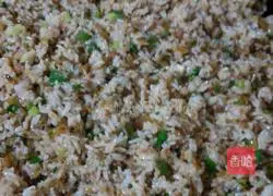 Illustration of how to make pickled vegetable fried rice 5