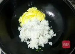 Illustration of how to make ham fried rice 4