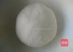 Illustration of how to make yeast meat pie 3