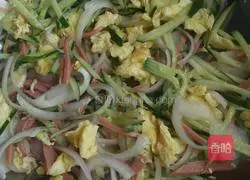 Illustration of how to make fried noodles 2