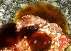 Illustration of how to make beef stuffed dumplings 3