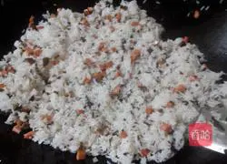 Illustration of how to make green vegetable fried rice 5