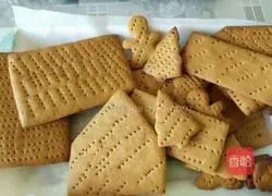 Illustration of how to make gingerbread haunted house 6