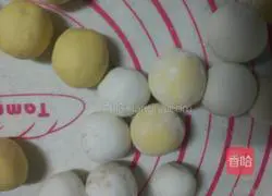 Illustration of making glutinous rice balls 4