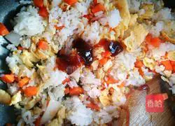 Illustration of how to make egg fried rice 4