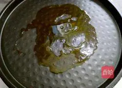 Illustration of how to make salted egg white chive cake 5