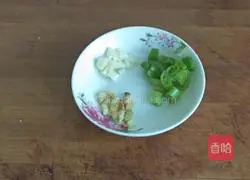 Illustration of how to make delicious and healthy egg fried rice 8