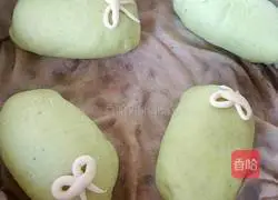 Illustration of how to make slipper steamed buns 8