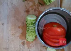 Illustration of how to make tuna sandwich 3