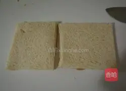 Illustration of how to make egg and meat floss sandwich 2