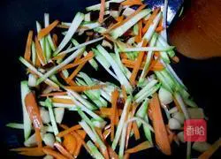 Illustration of how to make vegetarian vegetable soup noodles 4