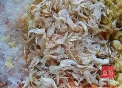 Illustration of how to make steamed stuffed buns with carrot and egg stuffing 5