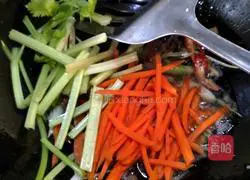 Illustration of how to make fried rice noodles 5