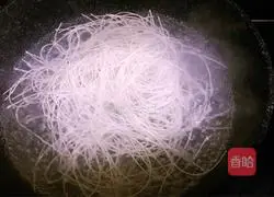 Illustration of how to make vegetarian fried noodles 4