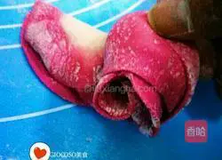 Illustration of how to make rose steamed buns 7