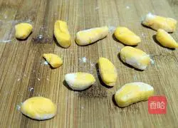 Illustration of how to make piggy pumpkin steamed buns 6