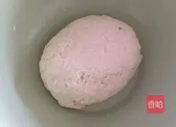 Illustration of how to make little rabbit steamed buns 1