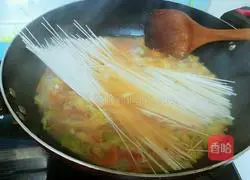 Illustration of how to make vegetable soup noodles 12