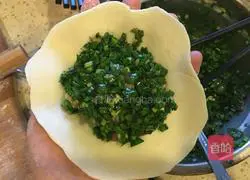 Pork and Chive Pie Recipe Illustration 10