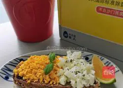 Illustration of how to make a fancy egg sandwich 7