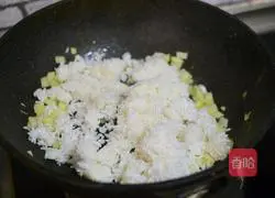 Colorful Shrimps Illustration of how to make fried rice 7